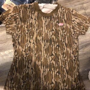 Missy oak camouflage woman’s tee size Large